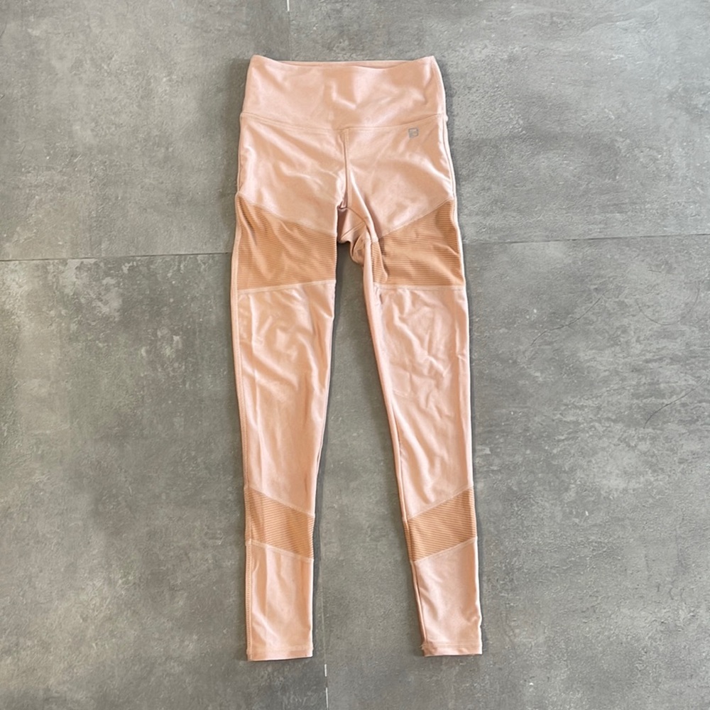 Body Language Blush Leggings in XS - Picture 1 of 3
